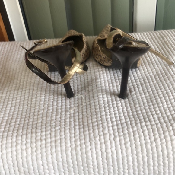 Guess Slingbacks. Only worn maybe twice. - Picture 3 of 4
